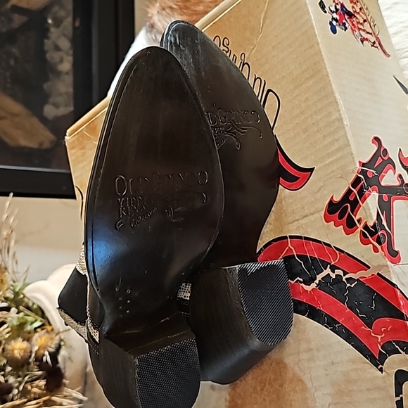 Sending out best offer I can 😍Gorgeous Old Gringo Boots - Picture 5 of 8